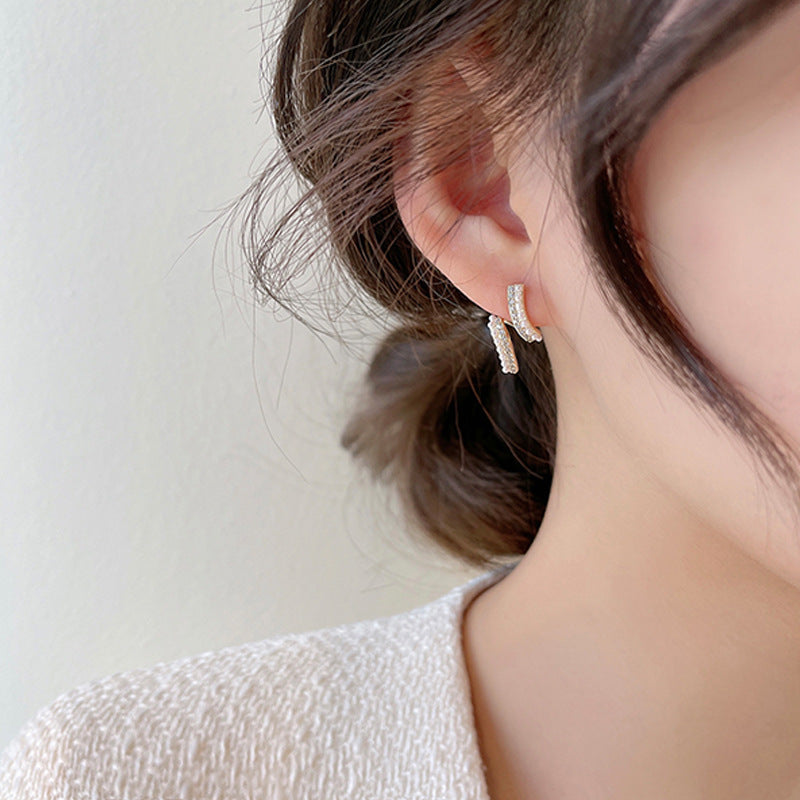 MY33661韓國新款小眾珍珠水鑽扭曲耳釘設計感耳環網紅耳飾百搭銀針耳釘